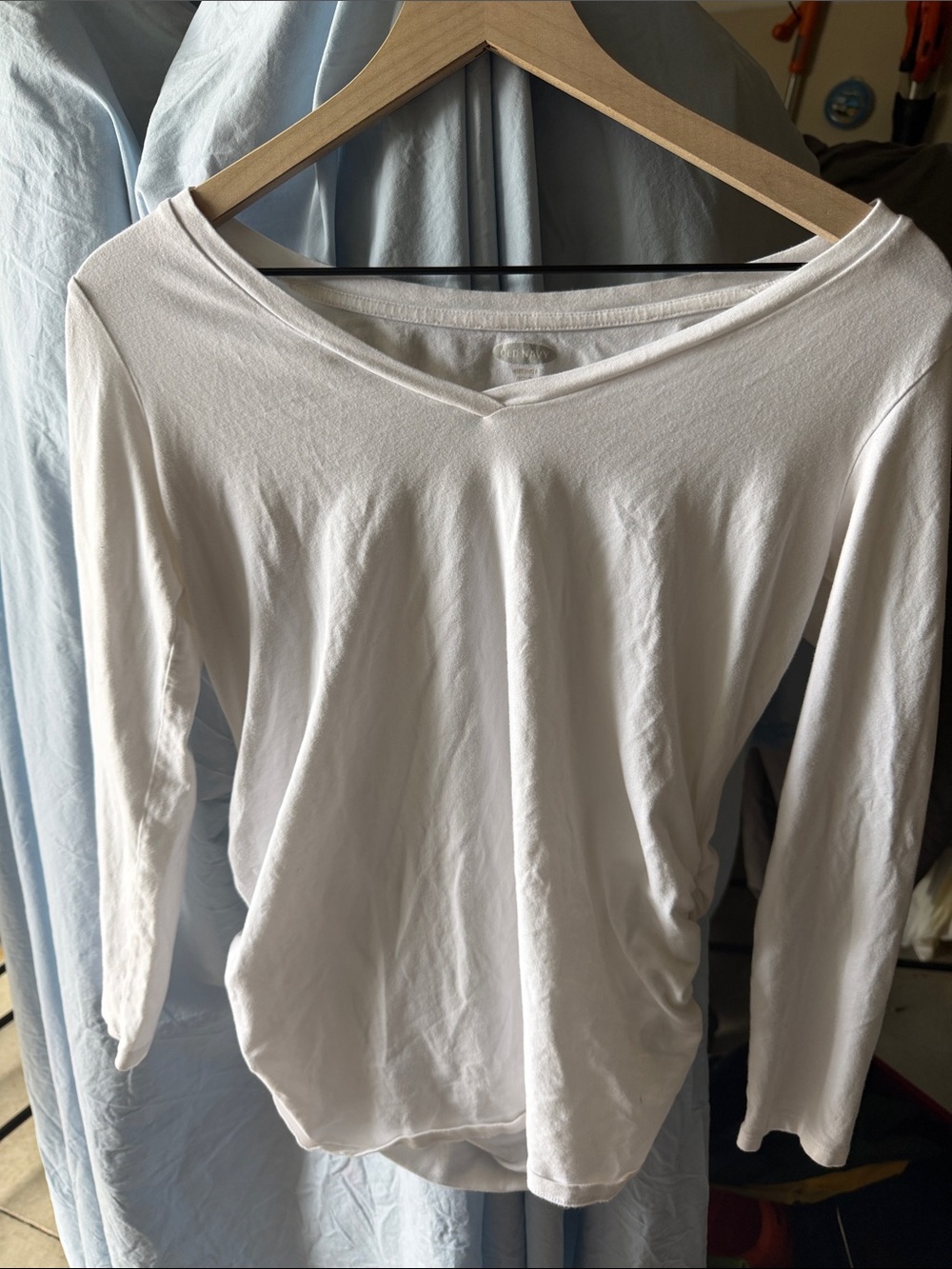 Old Navy Maternity Long-Sleeve V-Neck Top - White